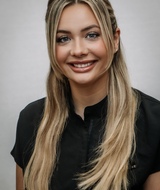 Book an Appointment with Amanda Banks at Premier U - South County