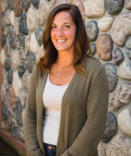 Book an Appointment with Dr. Amanda Bohn for Chiropractic