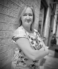 Book an Appointment with Debra Courvelle for Weight Loss
