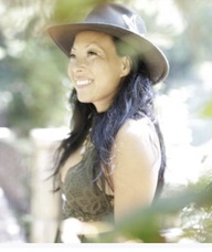 Book an Appointment with Aislinn Lee for Bodywork