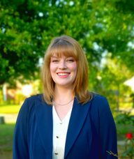 Book an Appointment with Dr. Elizabeth Edmonson for Chiropractic